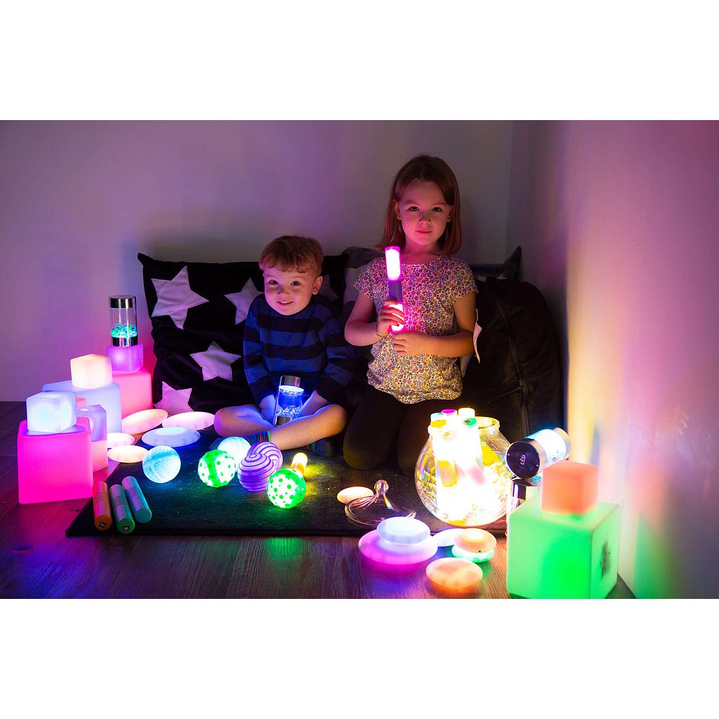 tts_pimedas_helendavad_padjad,_2_tk_-_must_SD10359BKB_3