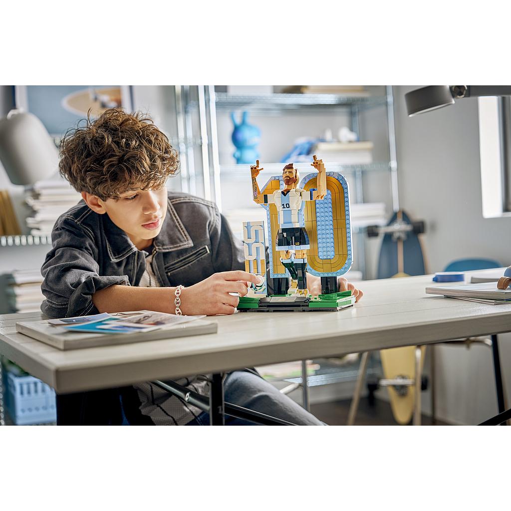 lego_editions_sports_lionel_messi_–_jalgpallilegend_43015L_4