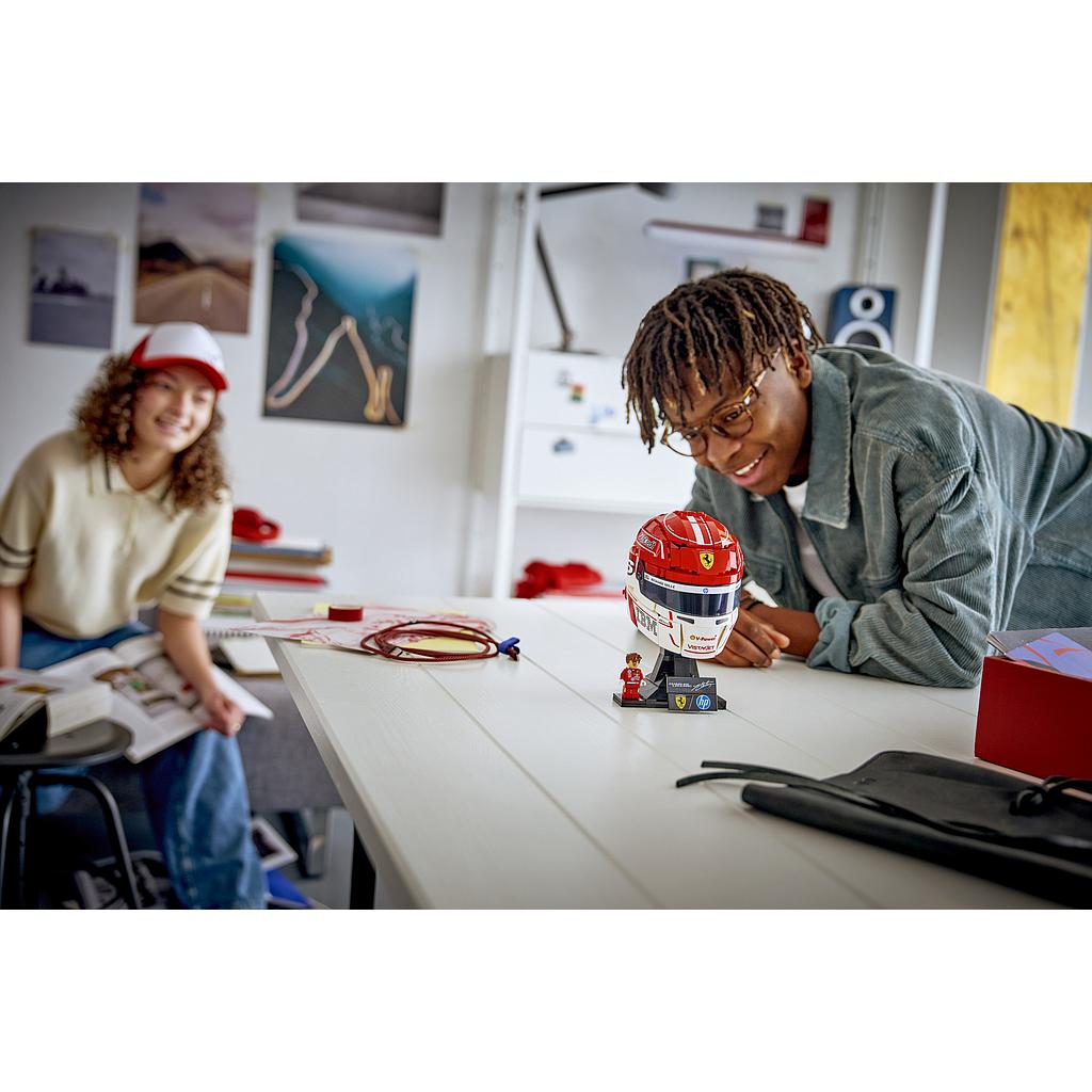 lego_editions_vehicles_scuderia_ferrari_hp_charles_leclerc_kiiver_43014L_10