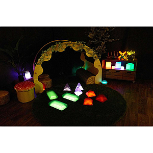 TTS Glow Jewelled Pyramid 3pk